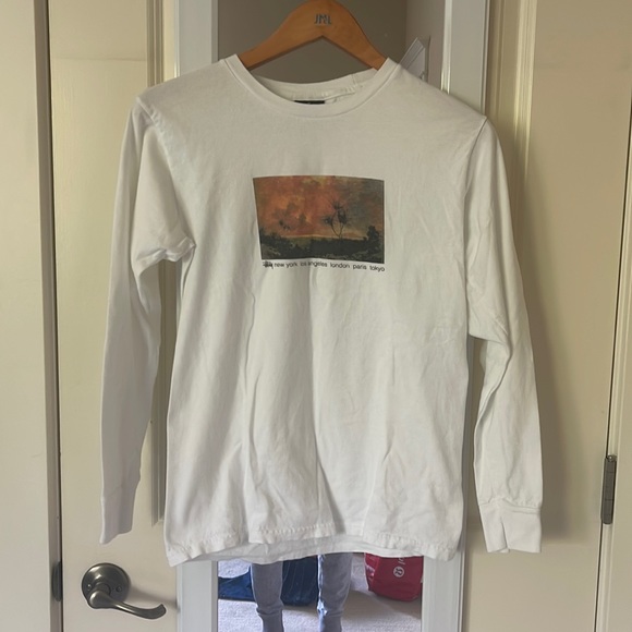 Streetwear Long Sleeve Graphic - Picture 1 of 6